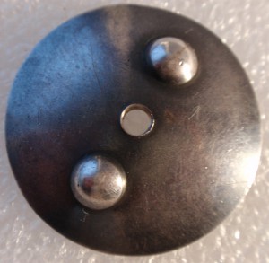 Четыре серебряных закрутки с боевых орденов.