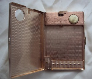 Японский портсигар с зажигалкой.