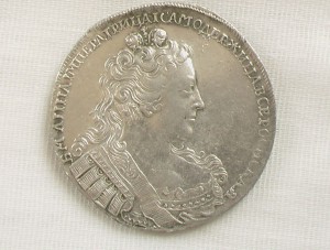 10 монет 1724г - 1747г