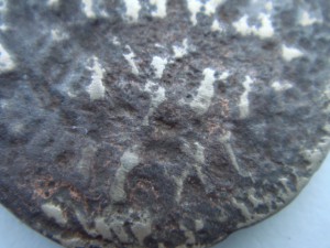 Фальшивая литая оловянная  копейка Петра-1 для обращения.