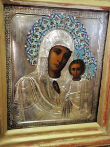 Казанская богородица в киоте (серебро ,эмаль)