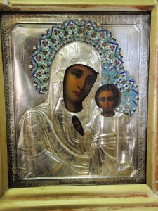 Казанская богородица в киоте (серебро ,эмаль)