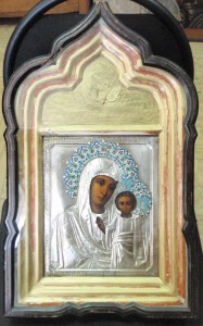 Казанская богородица в киоте (серебро ,эмаль)