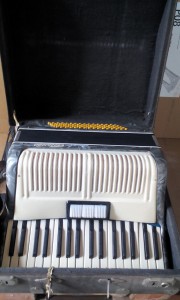 Баян, аккордеон..