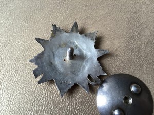 ОВ 2 без клейма МД и отвага "штихель" на доке.