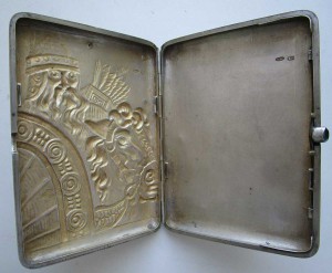 Портсигар ВИТЯЗЬ НА КОНЕ редкий! 84ка