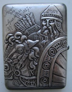 Портсигар ВИТЯЗЬ НА КОНЕ редкий! 84ка