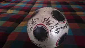 мяч с ЧЕ 2008 с автографами