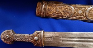 Кинжал в позолоченой филиграни