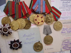 Интересный комплект  О.В.-2ст.  воен. О.В-юб., мед. и докум.