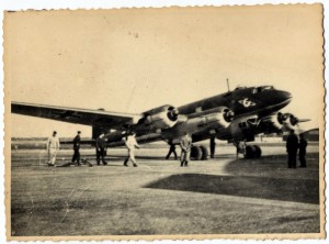 Самолёт Focke-Wulf Fw 200 Condor на аэродроме. Из Спецфонда.