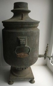 Самовар с штихельной надписью производителя