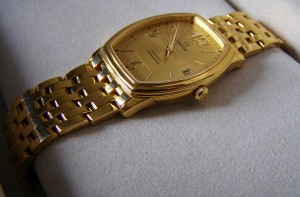 Omega De Ville Prestige Tonneau Chronometer, золото 750