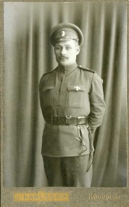 ПРАПОРЩИК ИВАН МЕЛИХ.НОЯБРЬ 1915 г.ФИНЛЯНДИЯ. ПОЛКОВОЙ ЗНАК.