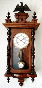 Настенные часы фирма Kienzle