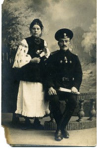 Солдат 64-го пехотного полка с полковиком и знаком