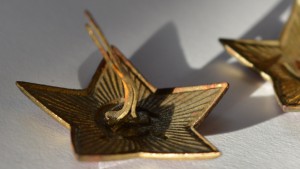 Звездочка на фуражку 3 шт.( магнит.)