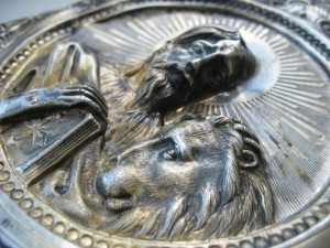 Оклад (накладка)  большой.Серебро84.Вес 496г