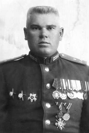 Подполковник Аркадий Николаевич Шурупов. Шейный орден. 2 фот