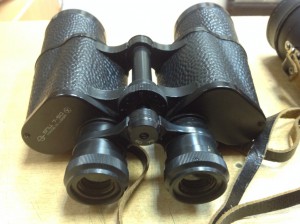 Бинокль в чехле