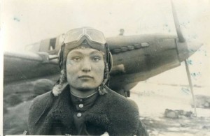 Воздушный стрелок ИЛ-2 гвардии мл.сержант А.МУЗЫКИНА. 1945 г