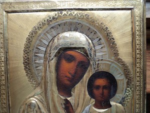 Казанская икона Божией Матери. Оклад серебро  Яркое золочени