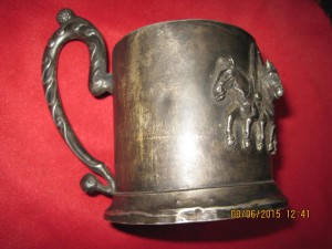 Подстаканник с тройкой.