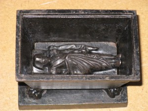Чернильница Наполеон в саркофаге. Чугун