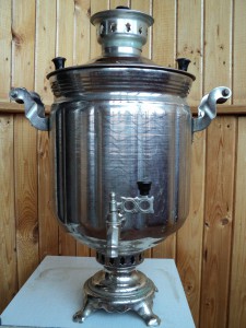 Самовар банка гранями узор волной на 9 л. 1990  г.