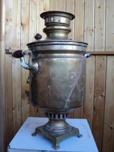 Самовары Царский и два советских