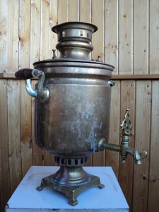 Самовары Царский и два советских