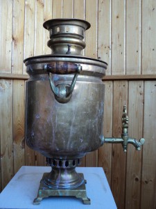 Самовары Царский и два советских