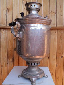 Самовары Царский и два советских
