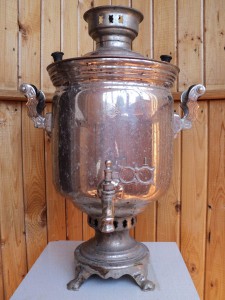Самовары Царский и два советских