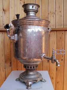 Самовары Царский и два советских
