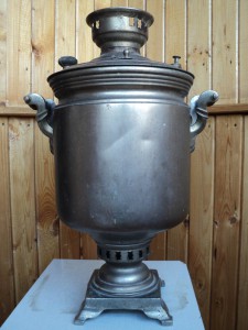 Самовары Царский и два советских