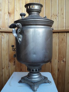 Самовары Царский и два советских