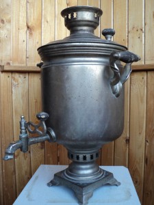 Самовары Царский и два советских