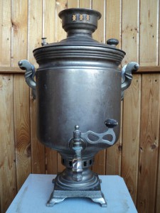 Самовары Царский и два советских