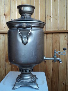 Самовары Царский и два советских