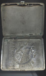 Портсигар.мельхиор.Надпись 1934.