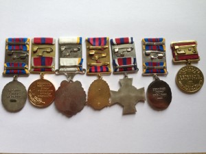 7 различных медалей