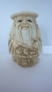 нэцке, старик с корзиной