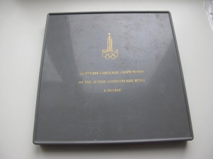 Комплект знаков Делегации советских спортсменов на ОИ 1980 г