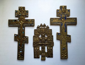 Три больших креста в эмалях