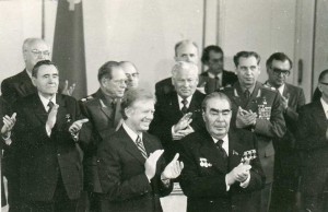 Л.И.БРЕЖНЕВ и Д.КАРТЕР.