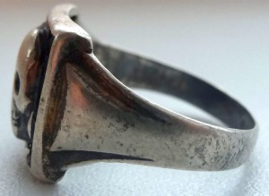 Перстень с черепом Германия