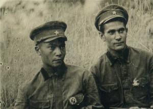 КРАСНОАРМЕЙЦЫ со ЗНАКАМИ. 1930-е.