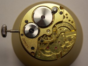 Продам наручный Zenith DH в стали 1942 года (2)