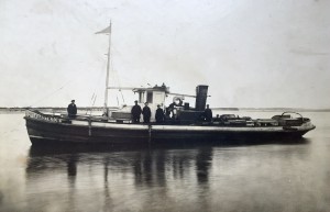 Большое фото с кораблем. 20-ые годы